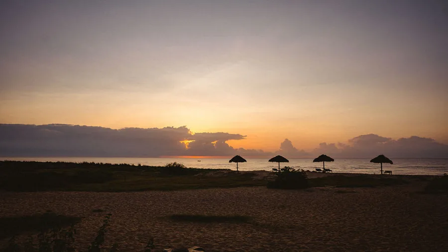 Playa al atardecer en Cterra